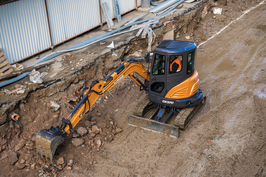 CX37C EXCAVATRICE COMPACTE